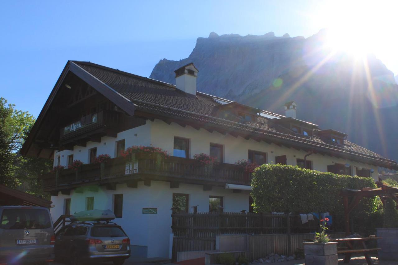 Haus Alpenblume Apartamento Ehrwald Exterior foto