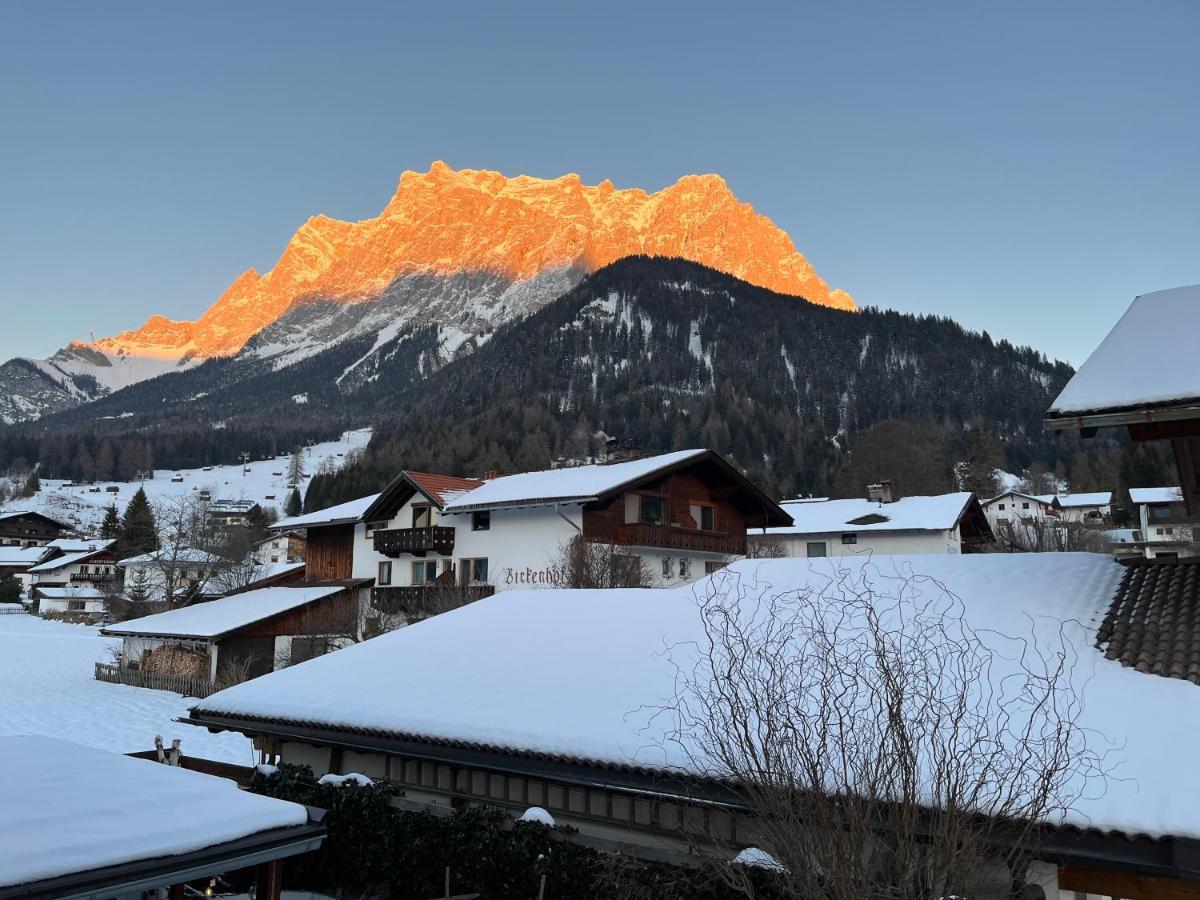 Haus Alpenblume Apartamento Ehrwald Exterior foto