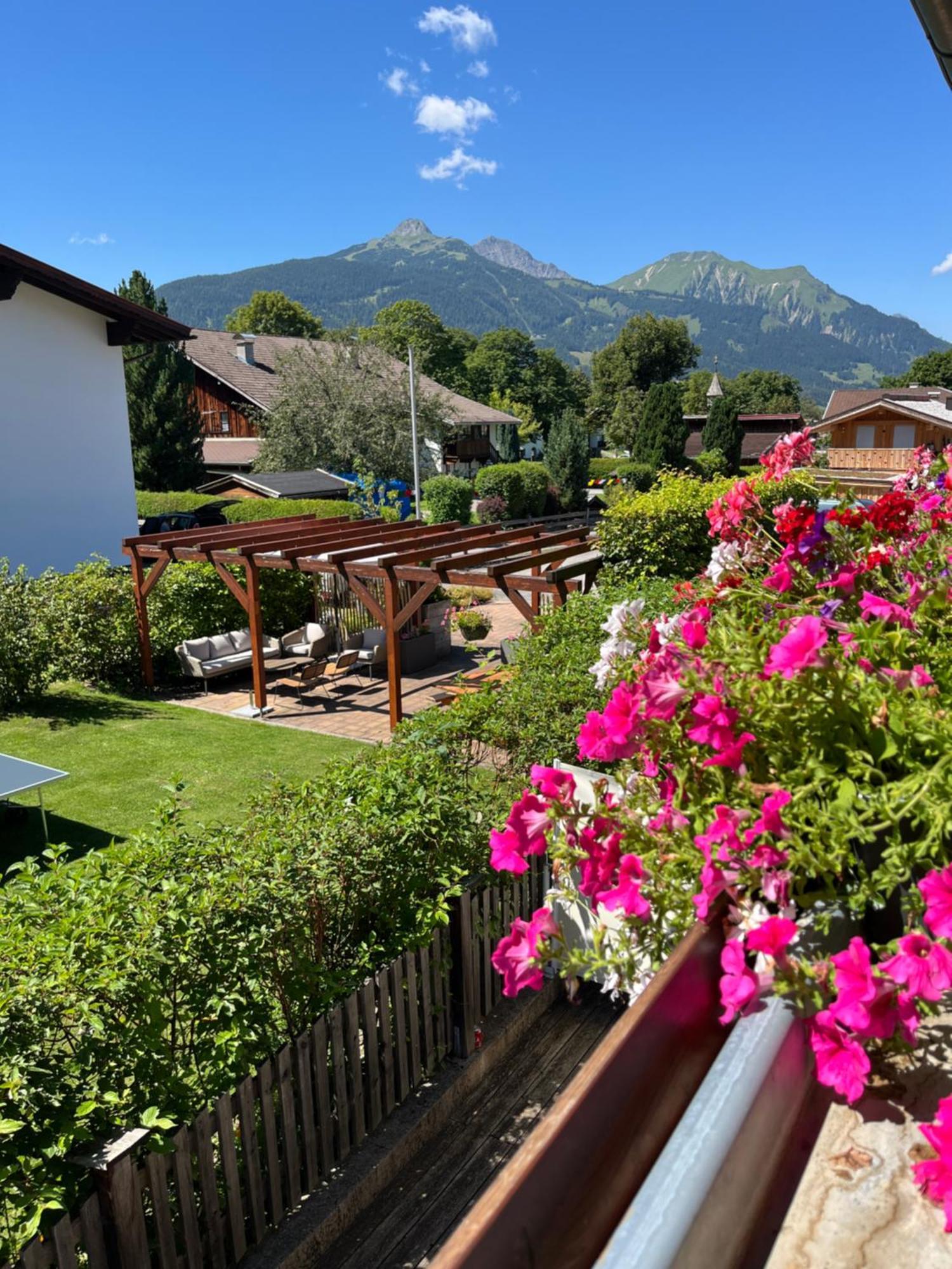 Haus Alpenblume Apartamento Ehrwald Exterior foto